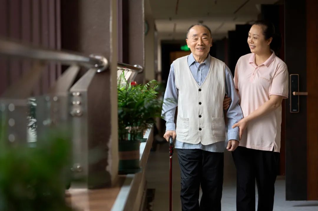 巾幗芳華映初心 柔肩擔當綻風采——西南醫(yī)投集團致敬最美“她力量”書寫健康產(chǎn)業(yè)新篇章